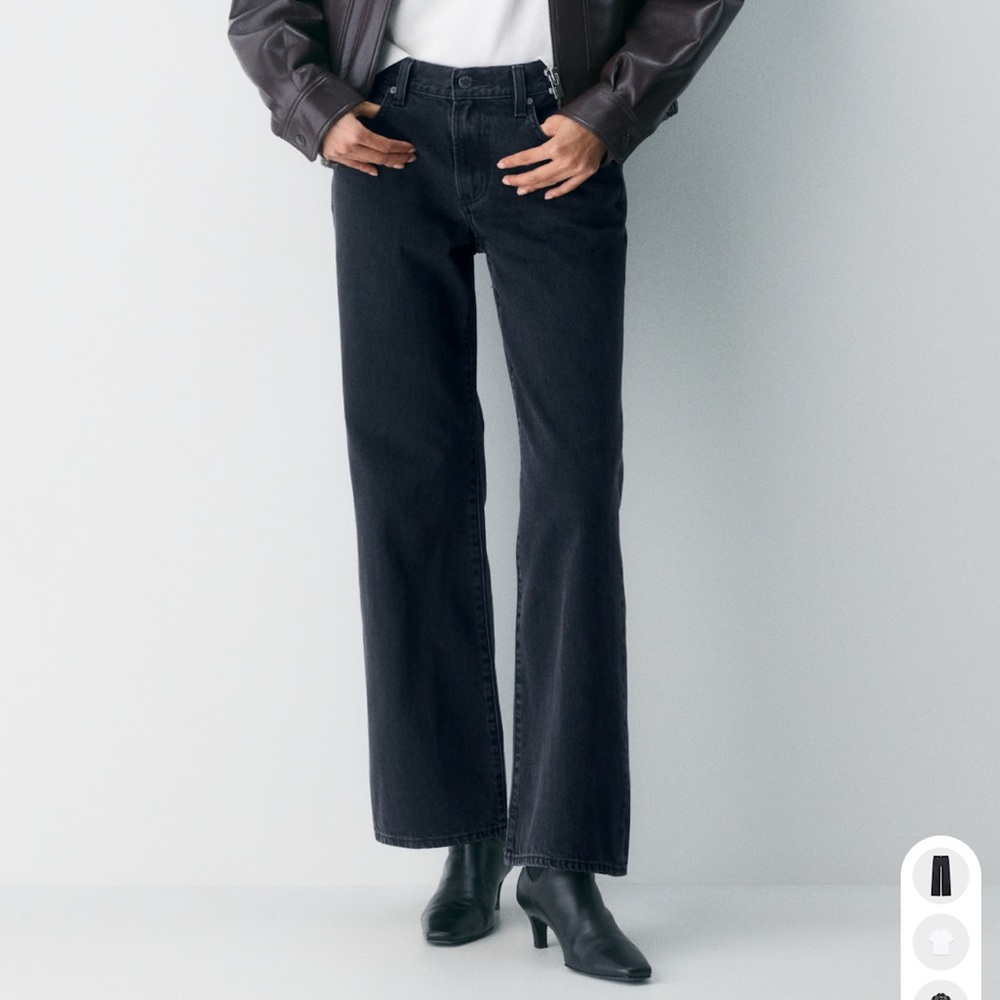 Aritzia - Denim Forum The Farrah Lo Rise Wide Jean